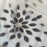 Воал с абстрактен флорален мотив