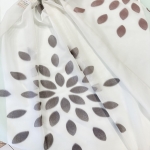 Воал с абстрактен флорален мотив