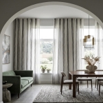 Тънко перде с вертикални ивици графит и екрю 